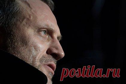 Белый пожаловался на злорадство бывших коллег после отмены спектакля в Париже. Актер театра и кино Анатолий Белый, переехавший жить из России в Израиль, пожаловался на злорадство бывших коллег после отмены его спектакля в Париже. Артист заявил, что получил от многих российских артистов и кинематографистов, которых уважал раньше, большое количество желчи и грязи.