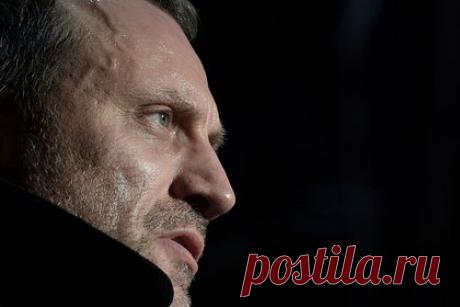 Белый пожаловался на злорадство бывших коллег после отмены спектакля в Париже. Актер театра и кино Анатолий Белый, переехавший жить из России в Израиль, пожаловался на злорадство бывших коллег после отмены его спектакля в Париже. Артист заявил, что получил от многих российских артистов и кинематографистов, которых уважал раньше, большое количество желчи и грязи.