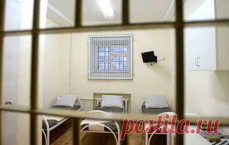 В России появились правила работы вытрезвителей. Помещенные в вытрезвители смогут рассчитывать, что им предоставят спальное место, питьевую воду, при необходимости - первую медицинскую помощь, разъяснят порядок предоставления соцуслуг. Также им выдадут комплект постельного белья, нижнего белья, халат или пижаму, тапочки и средства личной гигиены в индивидуальной упаковке