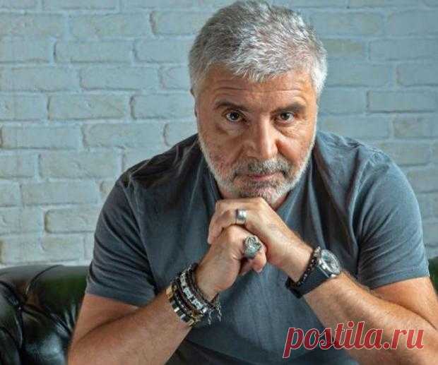 Сосо Павлиашвили показал фанатам своих самых дорогих людей – папу и маму