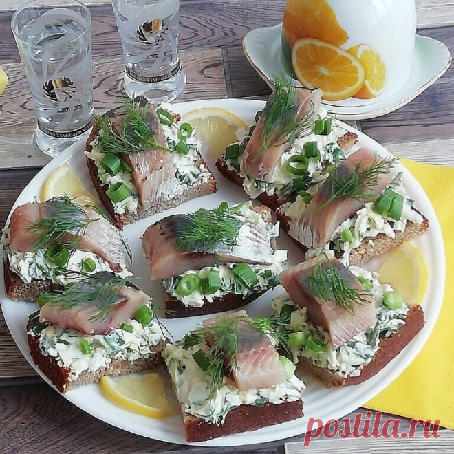 ТАРТИНКИ С СЕЛЕДКОЙ 