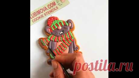 Полезный экспресс урок от Елены Подгорной @podgornaya.elena Зимний мышонок-позитивчик.

Для работы мастер использовала Трафарет+форма «Забавный мышонок в шапочке с шарфиком» SKU (Артикул): LC-00008919