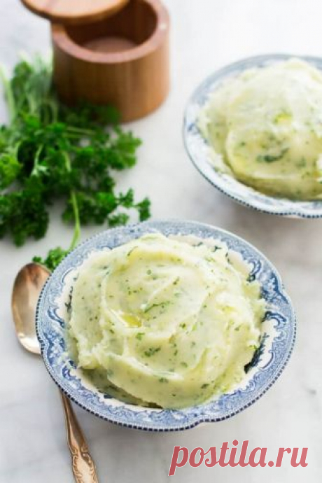 Mediterranean Mashed Potatoes - Primavera Kitchen This Mediterranean Mashed Potatoes recipe is vegan and a great option for anyone who is trying to avoid dairy ingredients. It is just as flavorful as any other mashed potato recipe, loaded with olive oil and herbs.