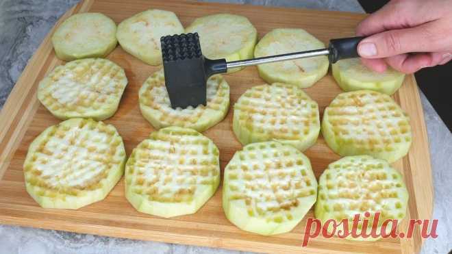 Подруга поделилась новым рецептом приготовления баклажан. Так вкусно, что и мяса не надо |... Раньше так не готовила, а зря! Очень вкусно оказалось. Делюсь рецептом с вами.