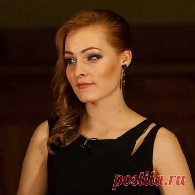 Как исполнить желание: ритуал от Мерилин Керро (финалистка одного из сезонов "Битвы Экстрасенсов").