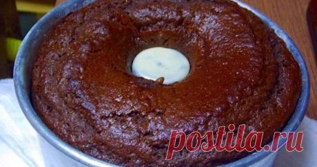 Bolo de Chocolate este bolo é uma verdadeira perdição Ingredientes: Massa 1 chávena de chá de leite morno 3 ovos 4 colheres de sopa de margarina derretida 2 chávenas de chá de açúcar 1 chá...
