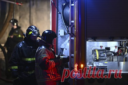 Под Москвой двое детей погибли при пожаре. В Одинцово под Москвой при пожаре в частном жилом доме погибли два ребенка. Об этом сообщила старший помощник руководителя областного управления Следственного комитета Ольга Врадий, ее цитирует РИА Новости. По ее словам, пожар в поселке Часцы произошел из-за короткого замыкания от масляного радиатора.