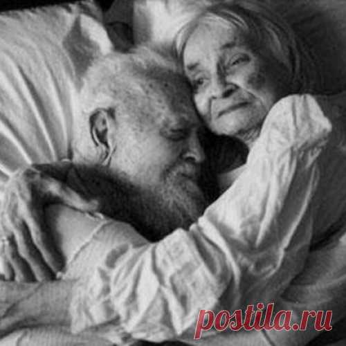 Продаются родители: отцу 68 лет, матери – 66…