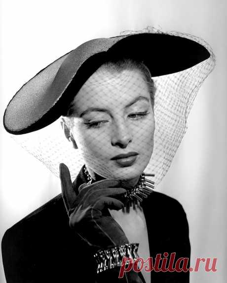 CAPUCINE