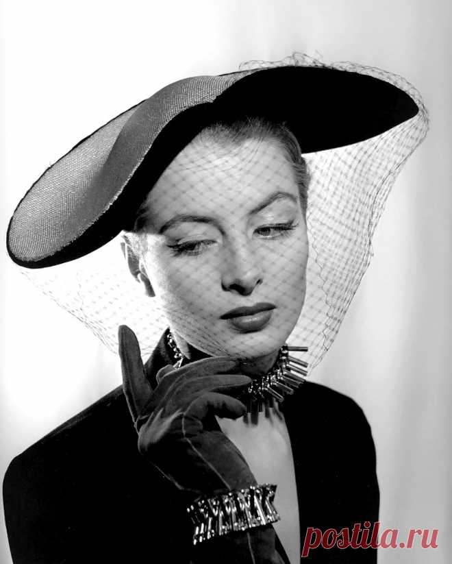 CAPUCINE