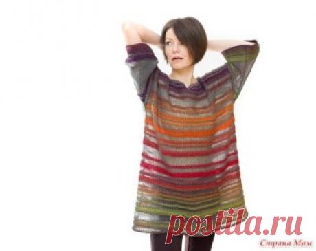 ВЯЖЕМ ТУНИКУ ИЗ КАУНИ И МОХЕРА ?!
 Как же нежно и тепло!😘
Понадобилось для вязания 220 гр пряжи всего , на 48 размер. Я делала набор на 106 петель, вязала все лицевой гладью. Рукава тоже набирала на 106 петель. Длина пуловера составила у меня 65 см, длина рукава 35 см. 
Для новичков это удобно тем, что не нужен пересчет плотности вязания - можно просто измерять длину полотна. 
Вырез для горловины я сделала на центральных 40 петлях. 
Если вы посмотрите - то темнозеленый свитер сшит лицевой сторо