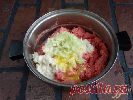 Vpuzo.ru - Cайт о вкусной и здоровой пище! > Индюшиные котлеты с зеленым яблоком