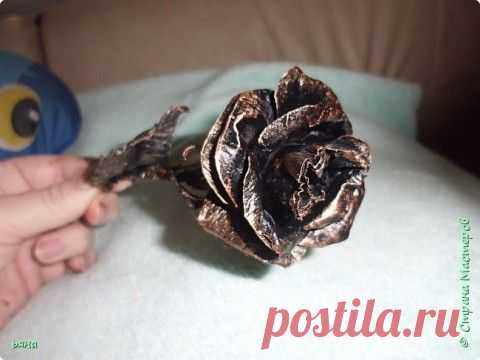 КОВАНЫЕ ЦВЕТЫ ИЗ ТУАЛЕТНОЙ БУМАГИ