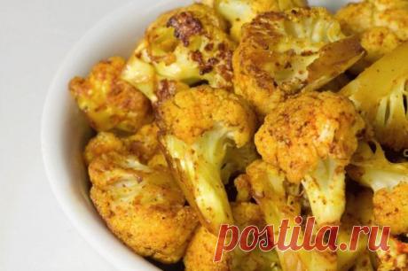 Как приготовить самую вкусную цветную капусту в мире: лучше я не пробовал!
Даже если ты не особый фанат блюд из цветной капусты, однозначно попробуй приготовить этот овощ по новому рецепту!!!
Румяную, ароматную, хрустящую снаружи и нежную внутри, жареную цветную капусту в сырной панировке невозможно не полюбить!
Жареная цветная капуста
ИНГРЕДИЕНТЫ
● 1 кочан цветной капусты
● 3 яйца
● 6 ст. л. муки
● масло для жарки
● 1 ст. панировочных сухарей
● 50 г тертого твердого сыра
● 1/2 ч. л. приправы