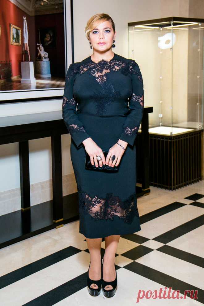 Ирина Пегова – стильные образы для женщин плюс сайз и ростом всего 155 см | Мне 40 | Яндекс Дзен