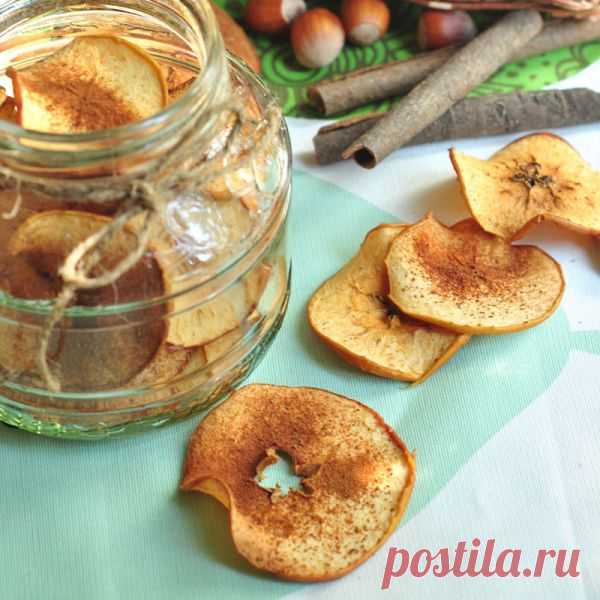 Яблочные чипсы с корицей