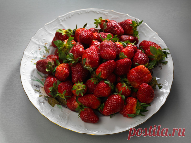 В закладки, на лето: клубничное мороженное