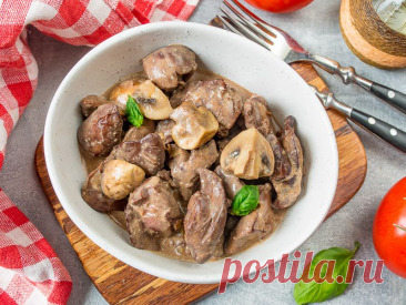 Рецепт куриной печени с грибами в сливочном соусе