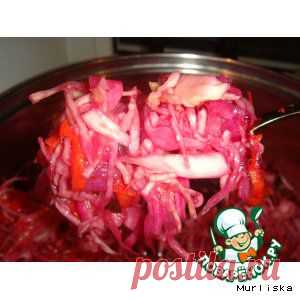 Капуста маринованная "2 часа" - кулинарный рецепт


    Капуста белокочанная (вилок не очень большой,но я строгаю полную кастрюлю 4-5 л)
    Морковь — 2 шт
    Лук красный (можно и обычный) — 2 шт
    Свекла свежая (для цвета,небольшая) — 1 шт
    Сахар-песок — 5 ст. л.
    Уксус яблочный — 7 ст. л.
    Масло растительное — 10 ст. л.
    Соль