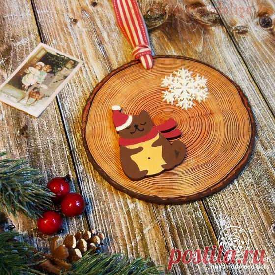 Мастер-класс по декупажу: Делаем новогоднюю подвеску с имитацией спила дерева
