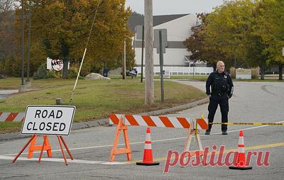 ABC: подозреваемый в стрельбе в штате Мэн оставил предсмертную записку. Роберт Кард адресовал сообщение сыну, но о своих мотивах ничего не написал, передает телекомпания