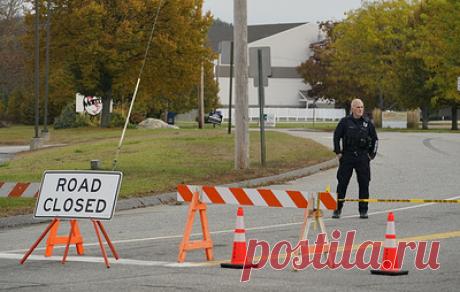 ABC: подозреваемый в стрельбе в штате Мэн оставил предсмертную записку. Роберт Кард адресовал сообщение сыну, но о своих мотивах ничего не написал, передает телекомпания