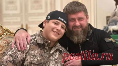 Глава ЧГТРК "Грозный" заявил, что Адам Кадыров заслуженно получил награды. Руководитель Чеченской государственной телерадиокомпании (ЧГТРК) "Грозный" Чингиз Ахмадов заявил, что сын главы республики Рамзана Кадырова 15-летний Адам получил награды "абсолютно по делу". Видеообращение Ахмадова ...