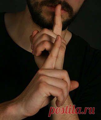 ЖЕСТЫ МОГУТ РАССКАЗАТЬ О ЧЕЛОВЕКЕ МНОГОЕ.