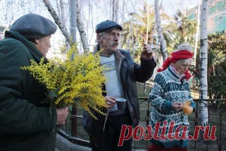 Пенсионный возраст чиновников начнут повышать с 2016 года