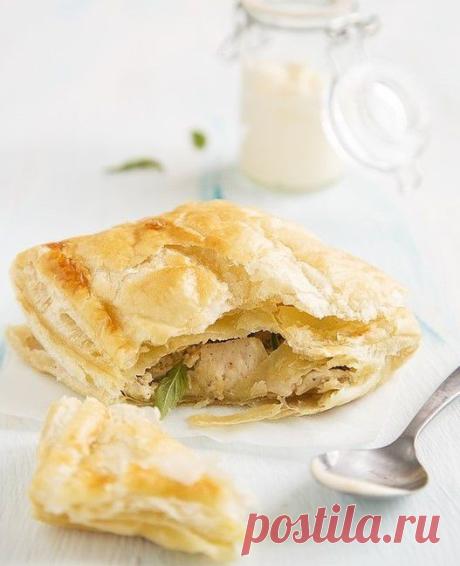 ПИРОГИ С КУРИЦЕЙ, СМЕТАНОЙ И БАЗИЛИКОМ