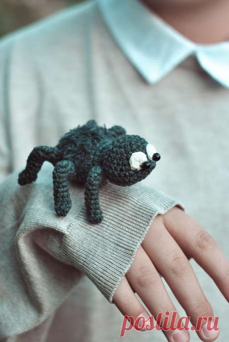 PDF Паучок крючком. FREE crochet pattern; Аmigurumi toy patterns. Амигуруми схемы и описания на русском. Вязаные игрушки и поделки своими руками #amimore - паук, маленький паучок.