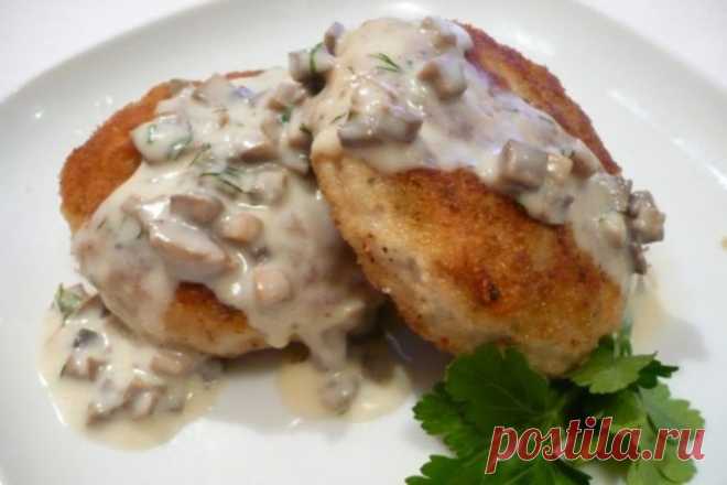 Рыбные зразы с грибами под соусом