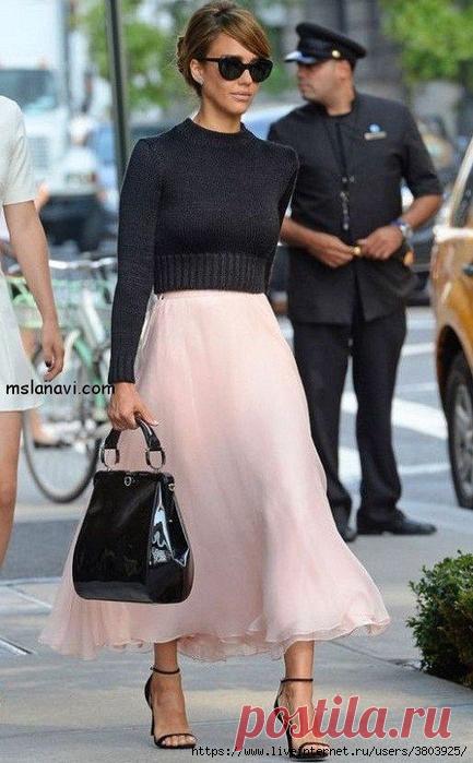 Короткий свитер от Ralph Lauren - идея для приближающейся весны