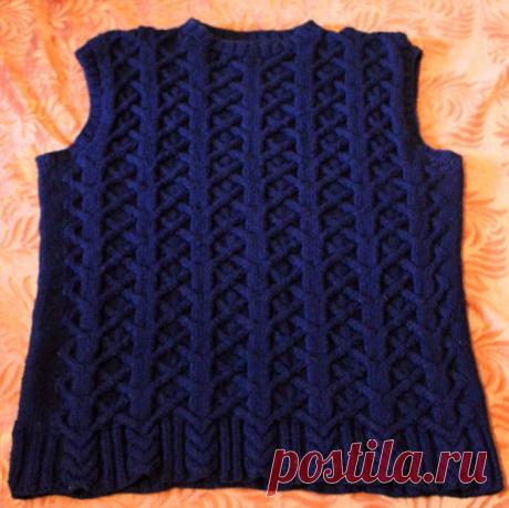 Тёмно-синий мужской жилет