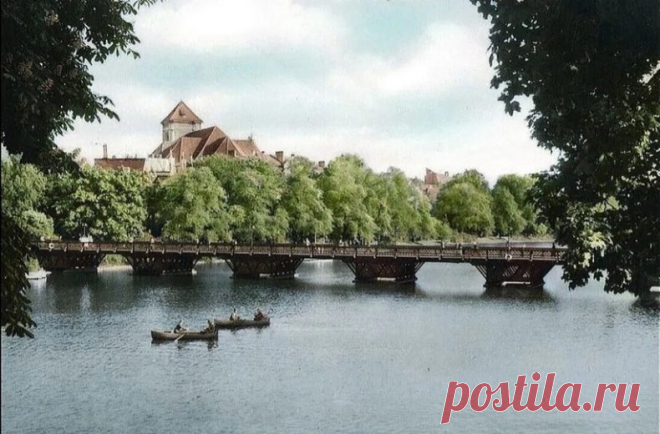 ZaZerkалье.Königsberg/Kaлининград 
                                                       Замковый пруд.