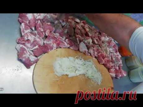 Простой и лучший маринад шашлыка. Шея свиная. Рабочие моменты. Сочный рецепт. Обстановка по кайфу.