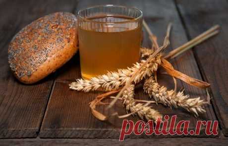 💧 🍞 Домашний квас на сухих дрожжах: рецепт с двойным брожением 🌿 🍋 😋 Насладитесь уникальным и освежающим вкусом настоящего кваса, приготовленного по традиционной технологии двойного брожения! Изготовьте его дома, используя ржаной хлеб, сухие дрожжи и специи по вкусу.🍺🍞🌿