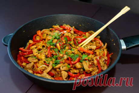 Мясо с овощами в азиатском стиле
