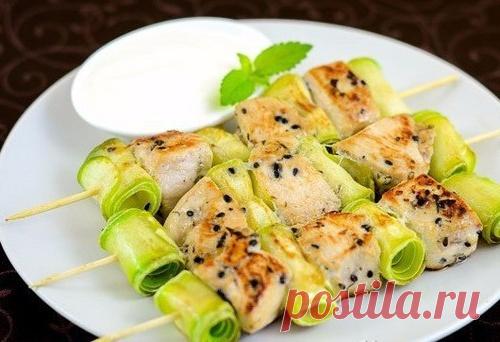 Куриные шашлычки с кабачками