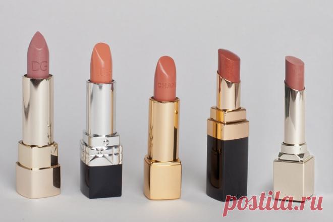 Оказывается, помада должна быть такого же цвета, что и эта часть тела! Догадываешься какая? - Женский Журнал Нюдовые оттенки сейчас находятся на гребне популярности. Каждая модница держит в своей косметичке несколько телесных помад разных марок. Казалось бы, бежевый и бежевый, какой-то розоватый, какой-то коричневатый, а в каком-то больше золота. Велика ли разница? Как выяснилось, работать с естественными оттенками — целая наука, ведь на кону весь образ. Немного теплее, не...