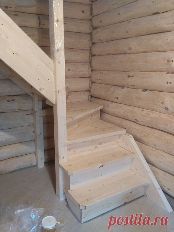 На даче смастерили лесенку
