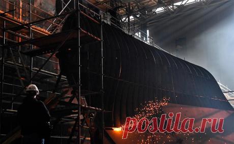 Прокуратура потребовала арестовать акции «дочек» «Северной верфи». Речь идет о компаниях «Машиностроение СВ», «ЭФеС СВ», «Инструмент СВ», «Нива СВ» и «Норд-Вест СВ», образованных в результате приватизации. В марте суд конфисковал еще одно АО, связанное с «Северной верфью»