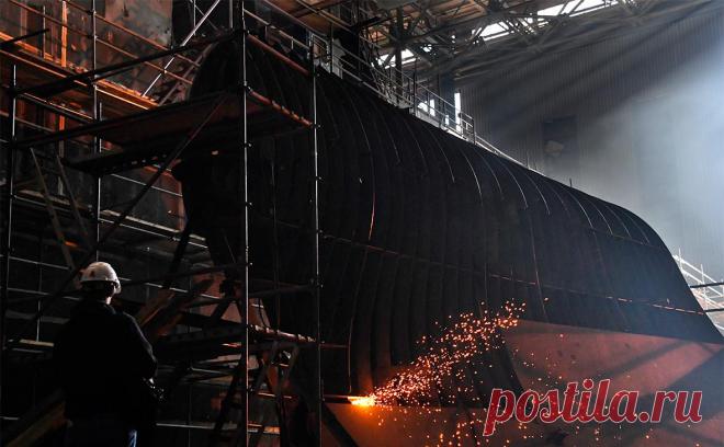 Прокуратура потребовала арестовать акции «дочек» «Северной верфи». Речь идет о компаниях «Машиностроение СВ», «ЭФеС СВ», «Инструмент СВ», «Нива СВ» и «Норд-Вест СВ», образованных в результате приватизации. В марте суд конфисковал еще одно АО, связанное с «Северной верфью»