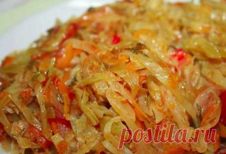 Вкусная тушеная капуста с мясом и сметаной: рецепт Приятного аппетита!