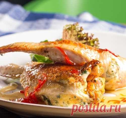 КУРИНЫЕ КРЫЛЫШКИ С СЫРОМ СУЛУГУНИ