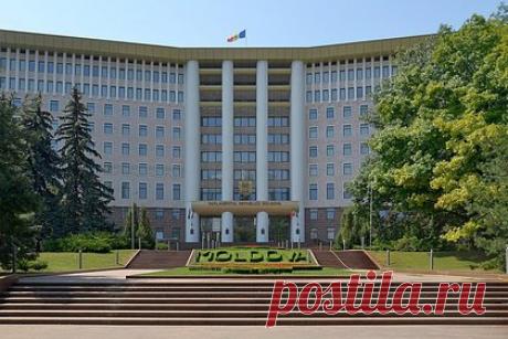 Парламент Молдавии одобрил приостановку действия ДОВСЕ