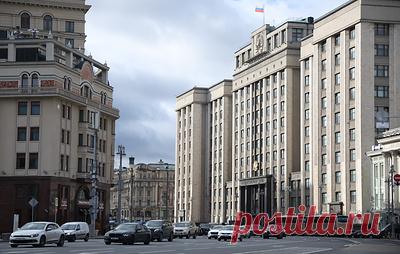 В Думу внесли механизм приостановки запрета террористической организации. Запрет деятельности организации, в том числе иностранной и международной, признанной в РФ террористической, может быть приостановлен по решению суда на основании заявления генпрокурора РФ или его заместителя