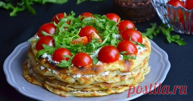 4 самых вкусных  рецепта кабачковых тортиков
Торт из кабачковых блинов

Ингредиенты:

кабачки – 2 шт.;
яйцо – 5 шт.;
мука – 1,5 стакана;
разрыхлитель – 1 ч. ложка;
масло – 3 ст. ложки;
майонез – 200 г;
чеснок – 2-3 зубка;
соль, перец, зелень.
Приготовление

Кабачки перетирают, солят, отжимают от сока.
Добавляют яйцо, перец, муку, разрыхлитель.
Выпекают из теста блины, остужают.
Измельчают отваренные яйца, смешивают с майонезом, чесноком, зеленью.
Промазывают кремом блины, ...