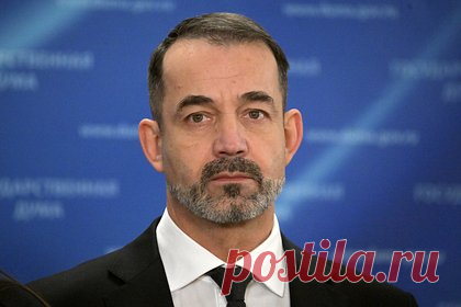 Актер и депутат Певцов стал жертвой мошенников. Российский актер и депутат Государственной Думы Дмитрий Певцов стал жертвой мошенников. Злоумышленники написали артисту в Telegram от имени сотрудников ФСБ и заявили о том, что он может потерять все свои накопления, если не переведет деньги на безопасный счет. Сумма ущерба составила более миллиона рублей.