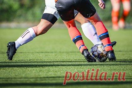 Сборная Германии впервые в истории выиграла юношеский чемпионат мира по футболу. Сборная Германии впервые в истории выиграла юношеский чемпионат мира по футболу. В финале турнира команда сыграла против Франции. Основное время матча завершилось со счетом 2:2. В серии пенальти сильнее оказались немцы — 4:3. Чемпионат мира по футболу для сборных игроков не старше 17 лет проходил в Индонезии.